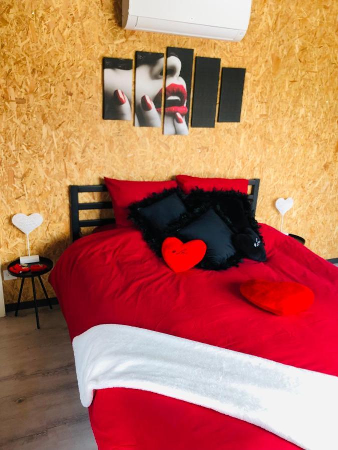 Mini Love Room Jacuzzi Privatif Urimenil Екстер'єр фото