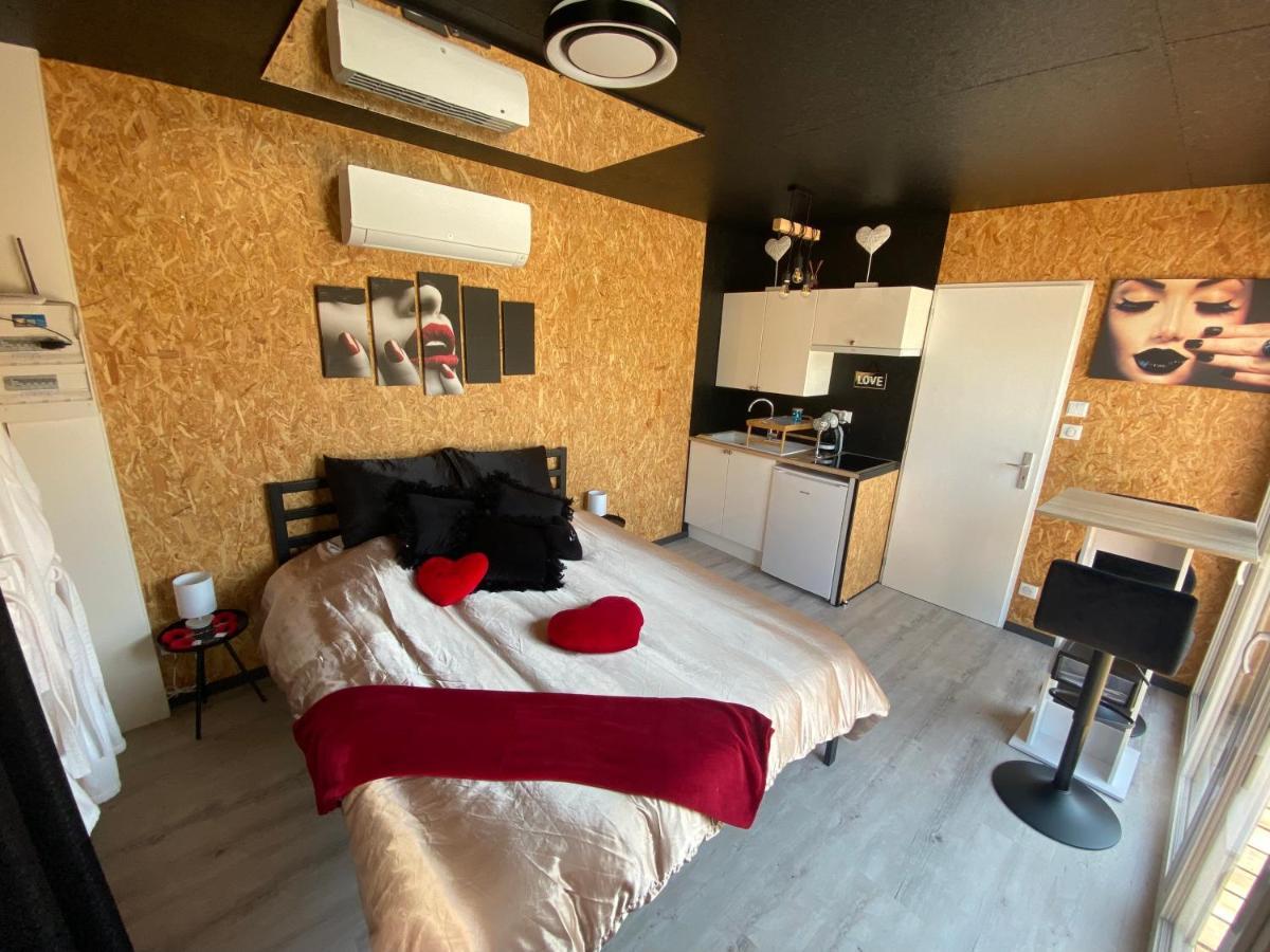 Mini Love Room Jacuzzi Privatif Urimenil Екстер'єр фото