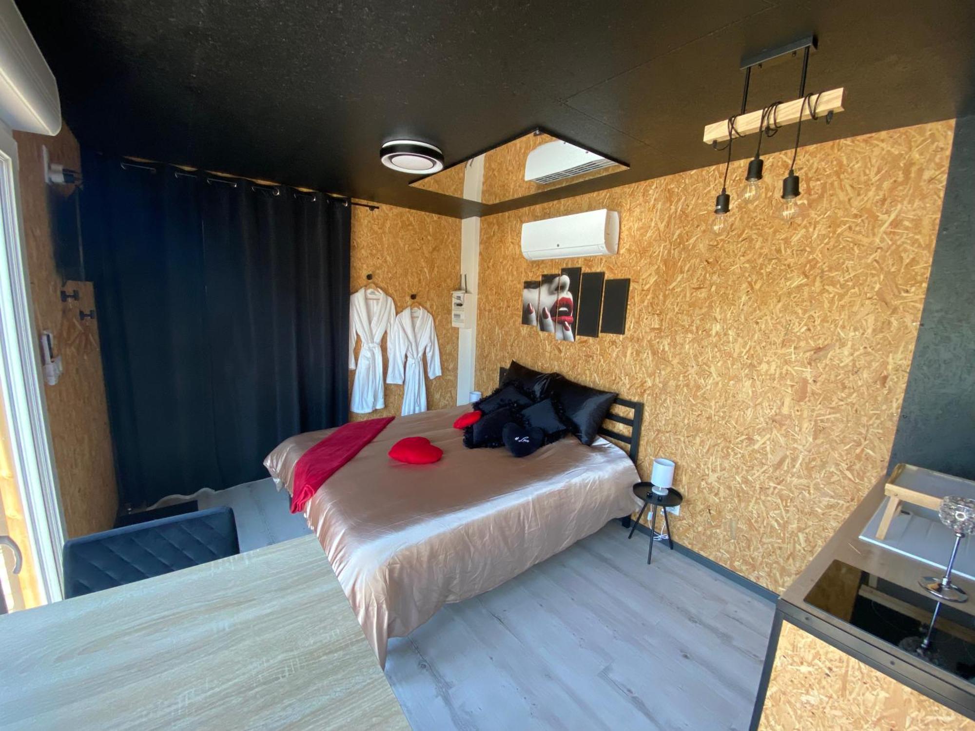 Mini Love Room Jacuzzi Privatif Urimenil Екстер'єр фото